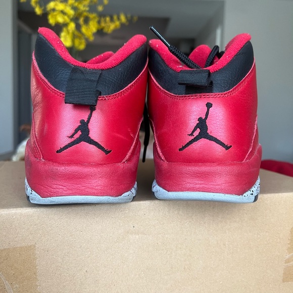 Red/Blk Men red retro bulls - Picture 4 of 5